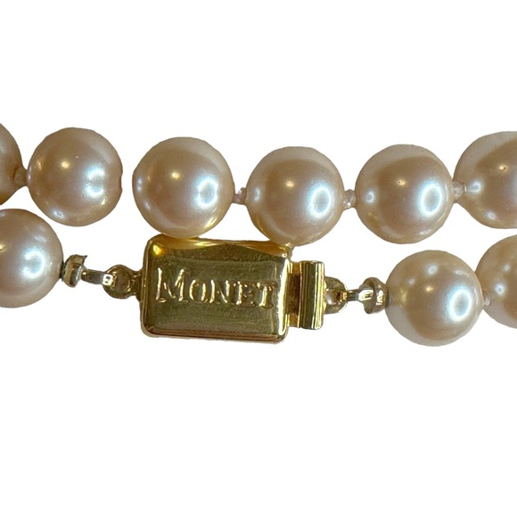 Monet Vintage Light Champagne Pink Faux Pearl Necklace - Picture 4 of 6